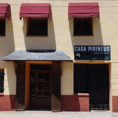 Casa Pirineus & Deportes De Aventura Baro (Catalonia)