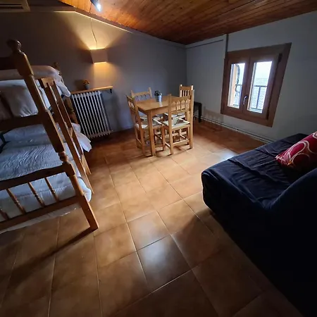 Casa Pirineus & Deportes De Aventura Guest house